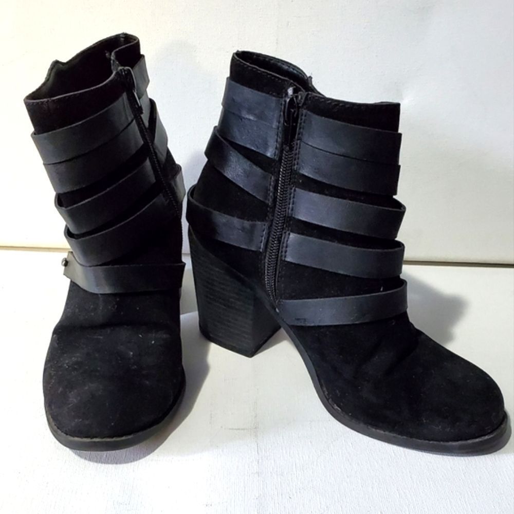 FERGALICIOUS Tallulah Black Booties Heeled Boots Size 7.5